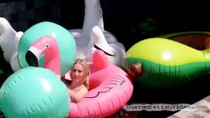 inflatable-wonderland-massacre_32.jpg